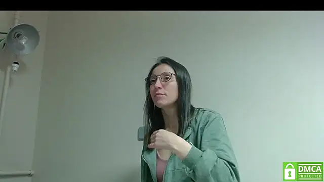 Sophi Cute online show from October 2025 04:11:01 PM