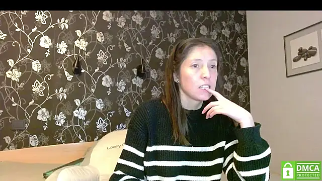 Sophi Cute online show from November 2025 01:22:01 PM