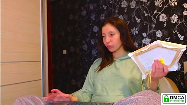 Snapshot of Sophi_Cute chatting on February 2026 02:09:01 PM Sophi Cute online show from February 2026 02:09:01 PM