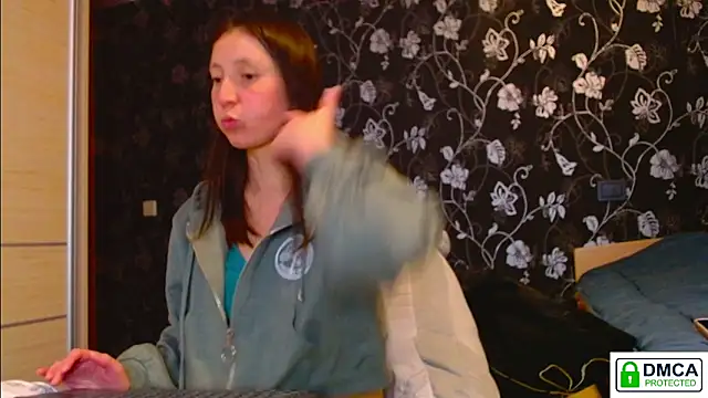 Snapshot of Sophi_Cute chatting on February 2026 02:42:02 PM Sophi Cute online show from February 2026 02:42:02 PM