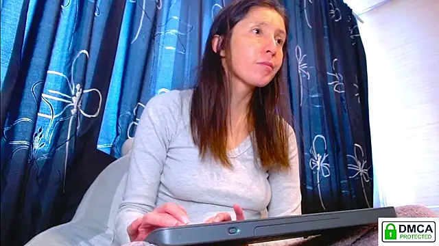 Snapshot of Sophi_Cute chatting on February 2026 02:02:02 PM Sophi Cute online show from February 2026 02:02:02 PM