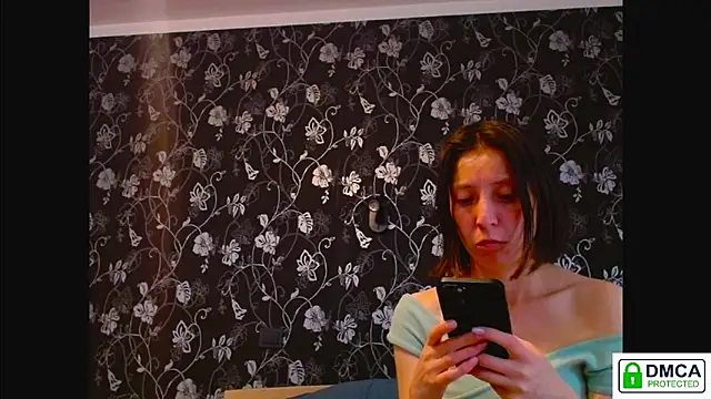 Sophi Cute online show from June 2026 01:35:01 PM