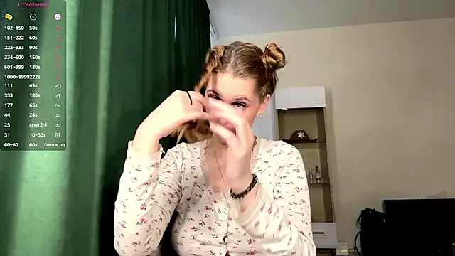 SofyBruno online show from March 2026 04:17:02 AM