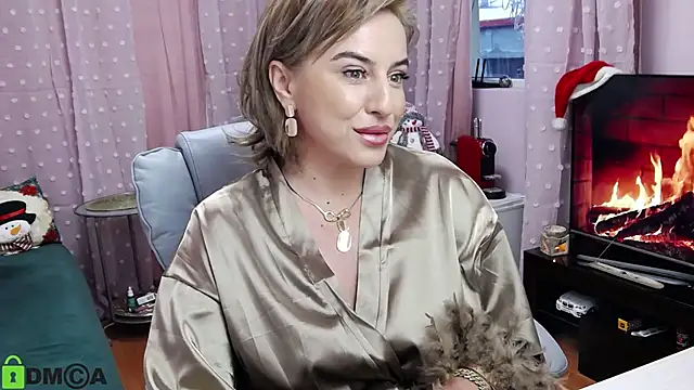 Snapshot of CarrieLoveX chatting on December 2024 06:11:01 AM CarrieLoveX online show from December 2024 06:11:01 AM