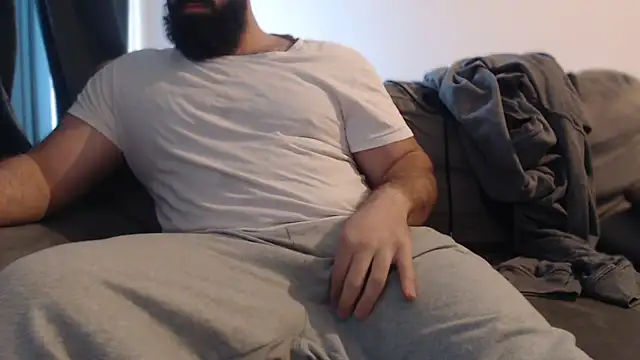 hugemachohandsome online show from December 2025 09:07:01 AM