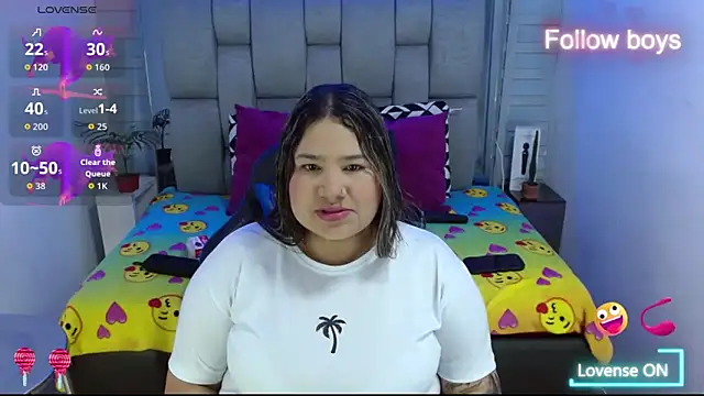 evelin zaens online show from December 2025 12:47:01 PM