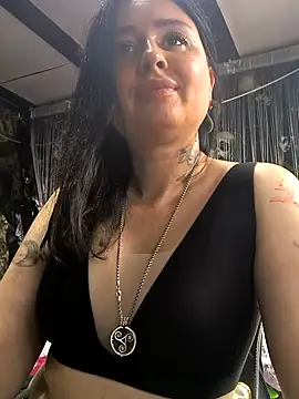 KikiXRed online show from July 2026 11:12:01 AM