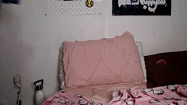 Cupcakecutie449 online show from February 2025 04:31:01 AM