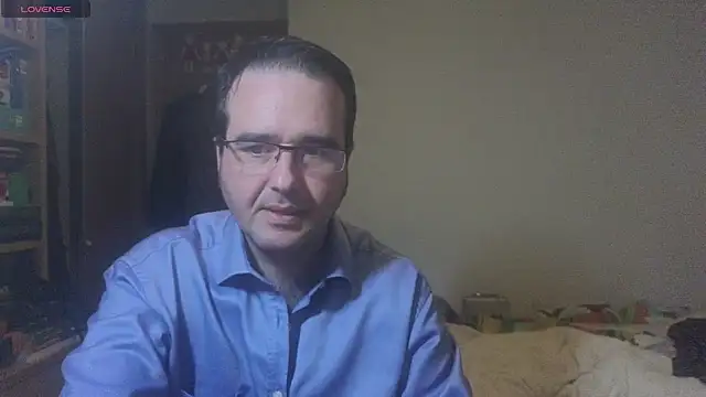Snapshot of curiosillo83 chatting on January 2025 03:51:01 PM curiosillo83 online show from January 2025 03:51:01 PM