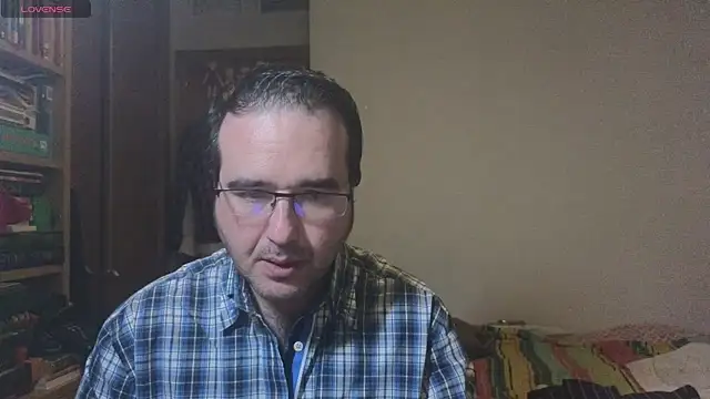 Snapshot of curiosillo83 chatting on February 2025 10:44:02 PM curiosillo83 online show from February 2025 10:44:02 PM