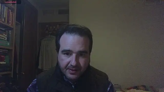 Snapshot of curiosillo83 chatting on February 2025 08:03:01 PM curiosillo83 online show from February 2025 08:03:01 PM