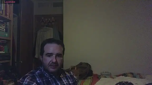 Snapshot of curiosillo83 chatting on February 2025 02:07:01 AM curiosillo83 online show from February 2025 02:07:01 AM