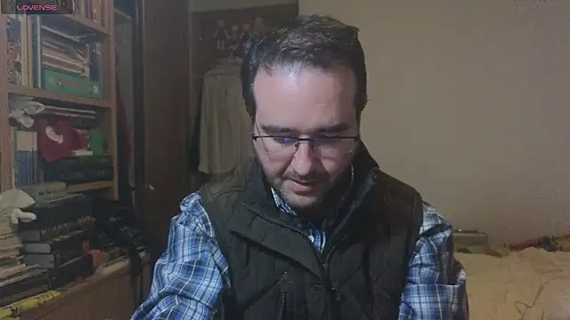 Snapshot of curiosillo83 chatting on February 2025 07:00:01 PM curiosillo83 online show from February 2025 07:00:01 PM