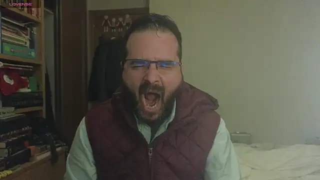 Snapshot of curiosillo83 chatting on March 2025 06:12:01 PM curiosillo83 online show from March 2025 06:12:01 PM