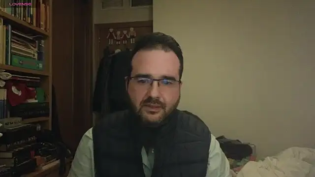 Snapshot of curiosillo83 chatting on March 2025 10:31:02 PM curiosillo83 online show from March 2025 10:31:02 PM