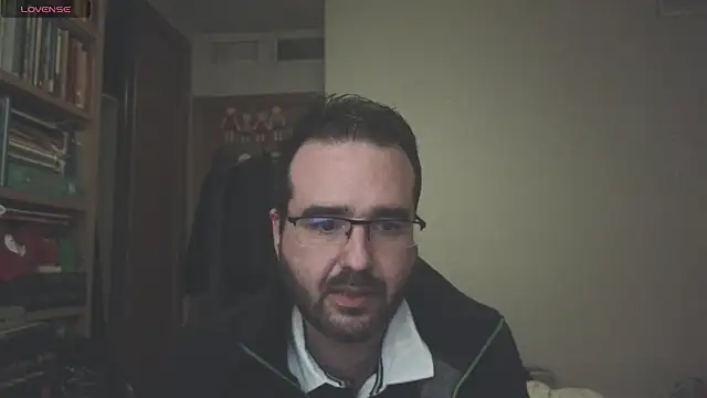 Snapshot of curiosillo83 chatting on March 2025 03:18:02 PM curiosillo83 online show from March 2025 03:18:02 PM