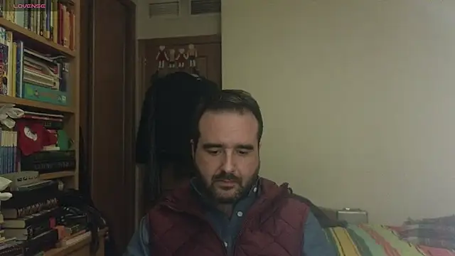 Snapshot of curiosillo83 chatting on March 2025 06:23:02 PM curiosillo83 online show from March 2025 06:23:02 PM