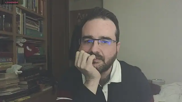 Snapshot of curiosillo83 chatting on March 2025 05:04:02 PM curiosillo83 online show from March 2025 05:04:02 PM