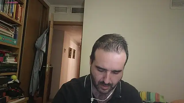 Snapshot of curiosillo83 chatting on September 2025 04:18:01 PM curiosillo83 online show from September 2025 04:18:01 PM