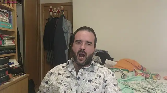 Snapshot of curiosillo83 chatting on September 2025 02:31:01 PM curiosillo83 online show from September 2025 02:31:01 PM