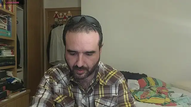 Snapshot of curiosillo83 chatting on October 2025 01:41:02 PM curiosillo83 online show from October 2025 01:41:02 PM