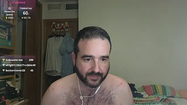 Snapshot of curiosillo83 chatting on October 2025 02:33:01 AM curiosillo83 online show from October 2025 02:33:01 AM