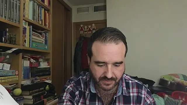 curiosillo83 online show from February 2026 02:43:02 AM