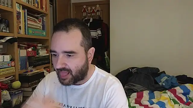 curiosillo83 online show from April 2026 07:53:02 AM