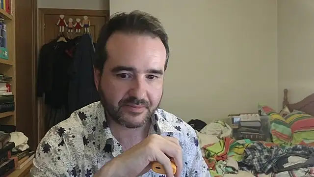curiosillo83 online show from May 2026 02:47:02 PM