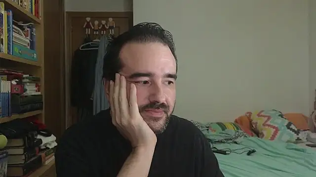 curiosillo83 online show from June 2026 07:59:02 PM