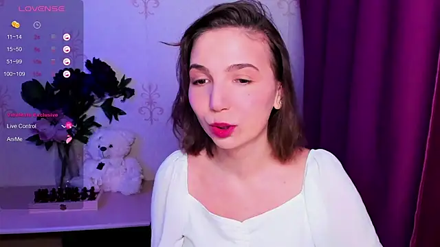 KindHazelHere  online show from February 2026 06:23:01 PM