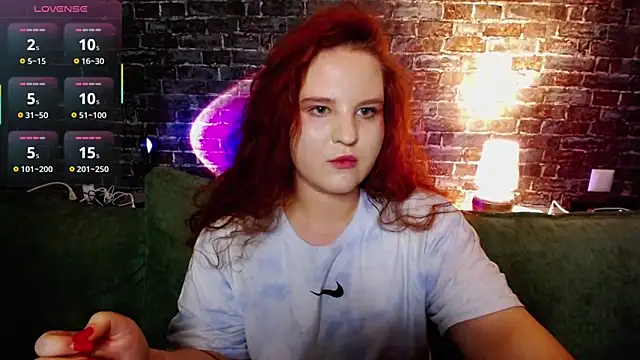 FlowerOfFreedom  online show from December 2025 08:38:02 PM