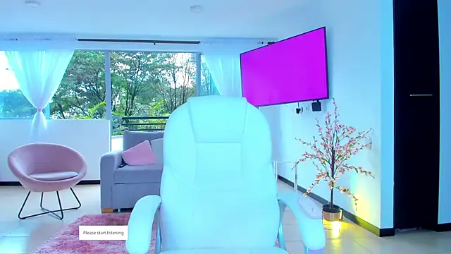 Snapshot of Sophi_Jonnes chatting on February 2025 01:54:02 PM Sophi Jonnes online show from February 2025 01:54:02 PM