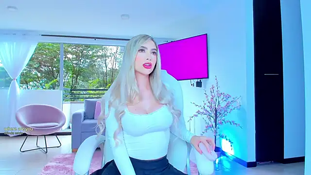 Snapshot of Sophi_Jonnes chatting on February 2025 01:09:02 PM Sophi Jonnes online show from February 2025 01:09:02 PM