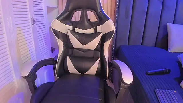 ashlye miller  online show from March 2026 04:35:01 AM