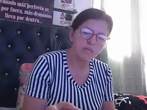 jellyfishhot online show from March 2025 06:54:01 PM