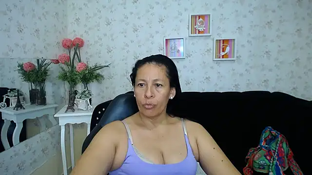 mature martina online show from February 2025 02:20:02 AM