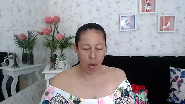 mature martina online show from February 2025 06:48:02 PM