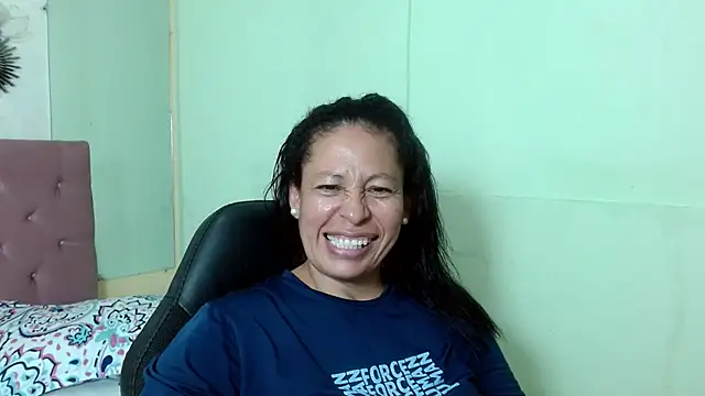 mature martina online show from March 2025 11:27:02 PM