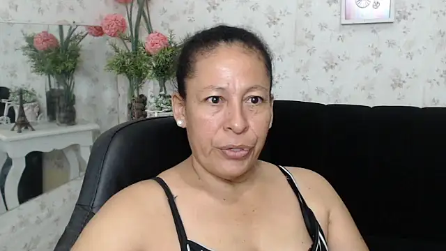mature martina online show from March 2025 11:22:02 PM