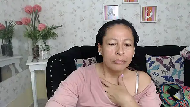 mature martina online show from March 2025 03:39:01 PM