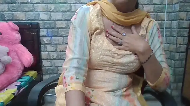 Sexy iknoor online show from November 2025 04:33:02 AM