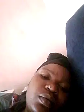 pretty-donna online show from November 2025 06:27:01 AM