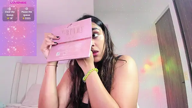 Mhia palmer online show from September 2025 12:49:02 PM