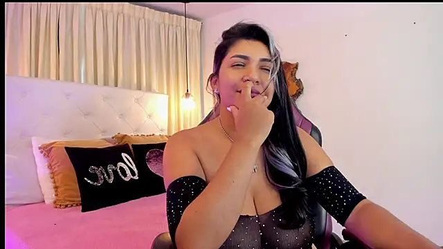 Snapshot of BonnieBad01 chatting on October 2025 05:37:02 PM BonnieBad01 online show from October 2025 05:37:02 PM