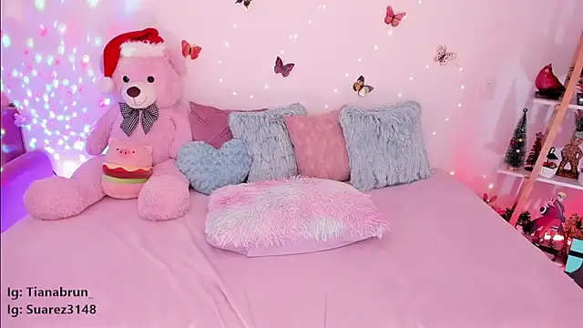 Snapshot of Zara_uwu_ chatting on December 2024 02:31:02 PM Zara uwu online show from December 2024 02:31:02 PM