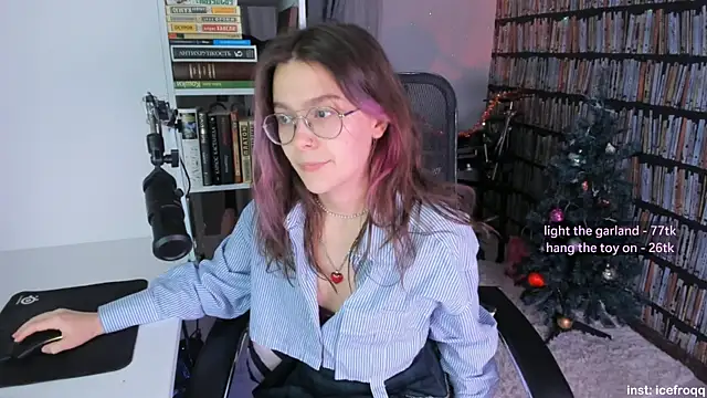 Snapshot of icefroqq chatting on December 2024 06:05:02 PM icefroqq online show from December 2024 06:05:02 PM