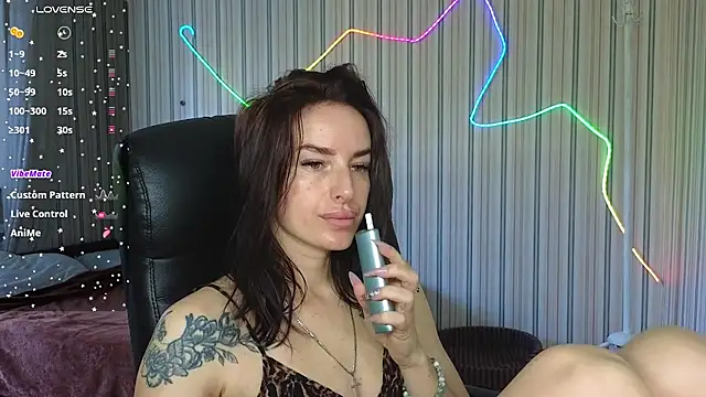 Snapshot of xx_adrihanna_xx chatting on July 2026 06:53:01 AM xx adrihanna xx online show from July 2026 06:53:01 AM