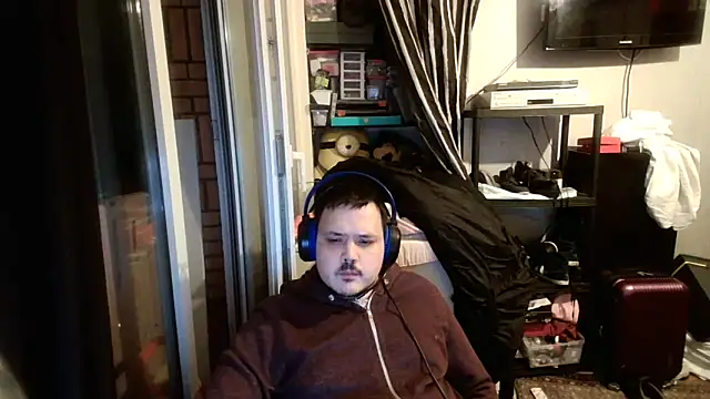 Snapshot of Bebemickey75 chatting on February 2025 08:16:02 PM Bebemickey75 online show from February 2025 08:16:02 PM