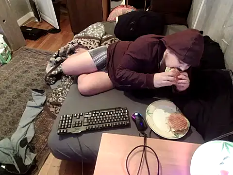 Snapshot of Bebemickey75 chatting on March 2025 03:05:02 PM Bebemickey75 online show from March 2025 03:05:02 PM